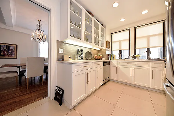 Rented by Buchbinder & Warren | media 24