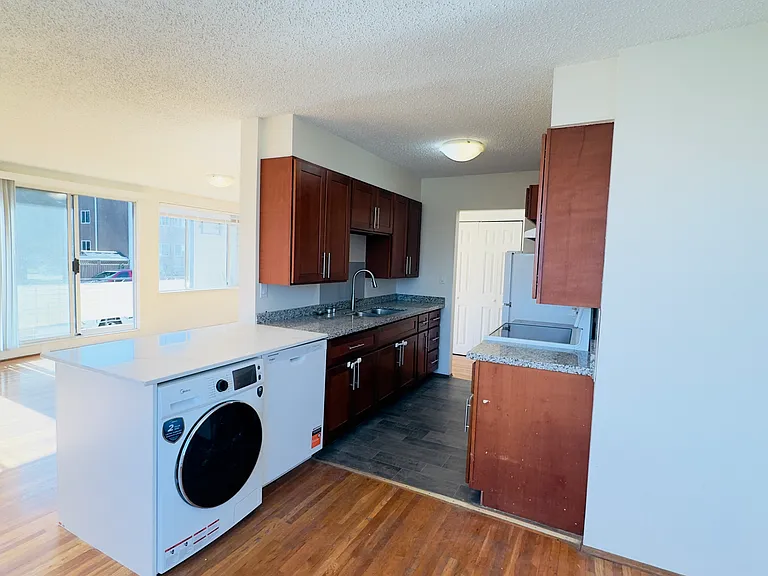 1350 Madison Ave #110 — Photo 6