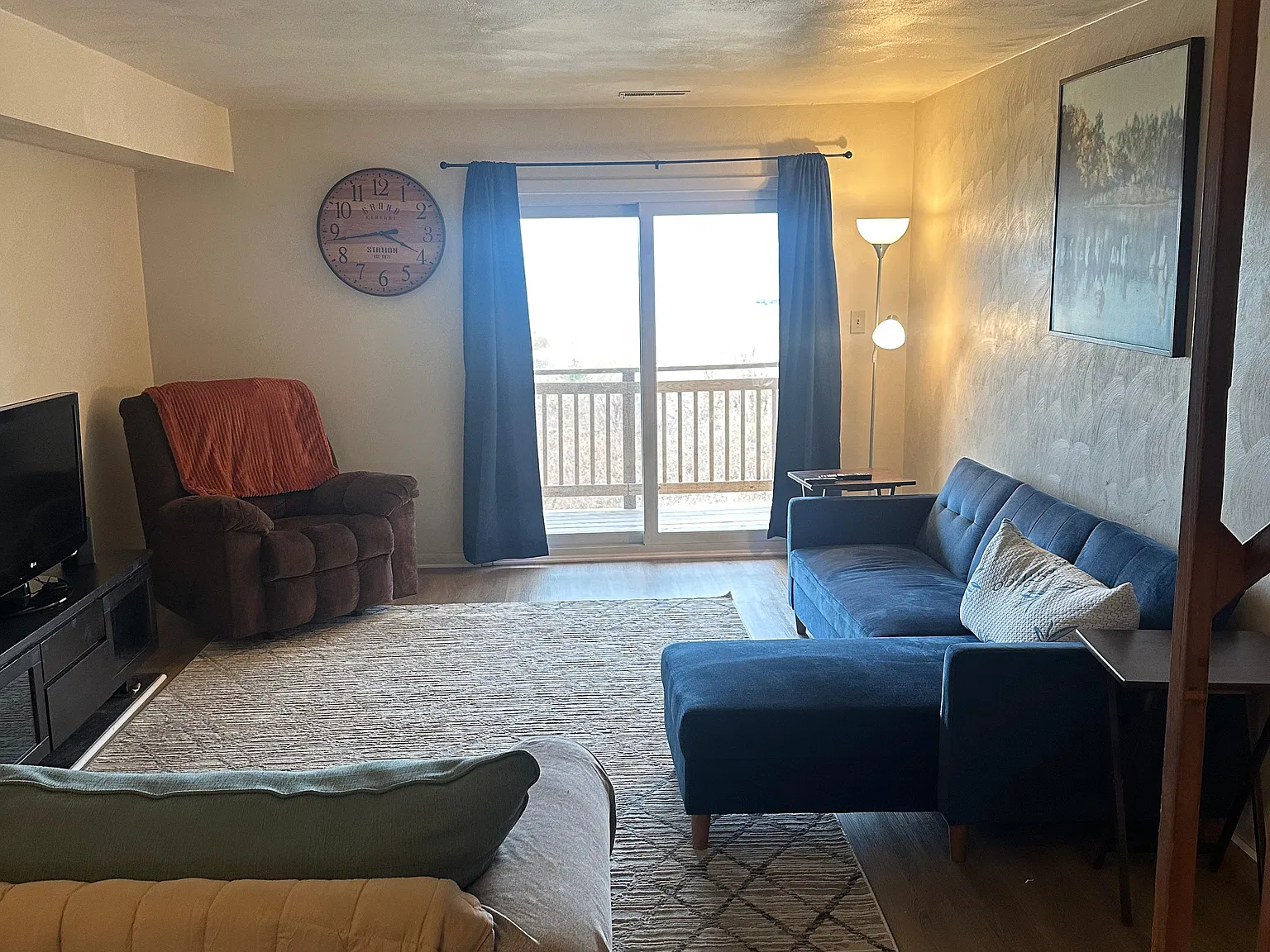 1272 W Ocean View Ave — Photo 4