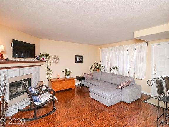 4th image of 5380 Angler Cir Unit 103