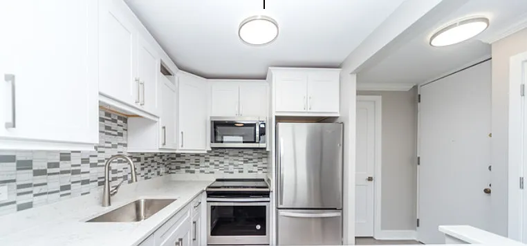Studio, 500 sqft, $2,450 — Photo 4