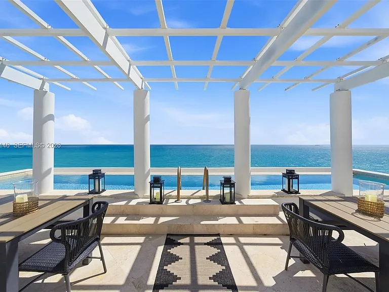 5801 Collins Ave #Penthouse 1600 — Photo 14