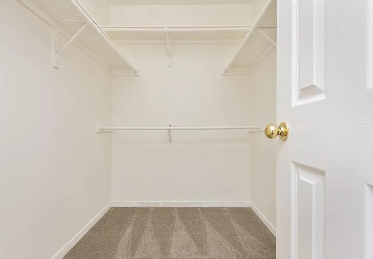 2130 Saint Lucia Calle — Photo 18