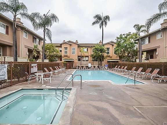 Community POOL & SPA