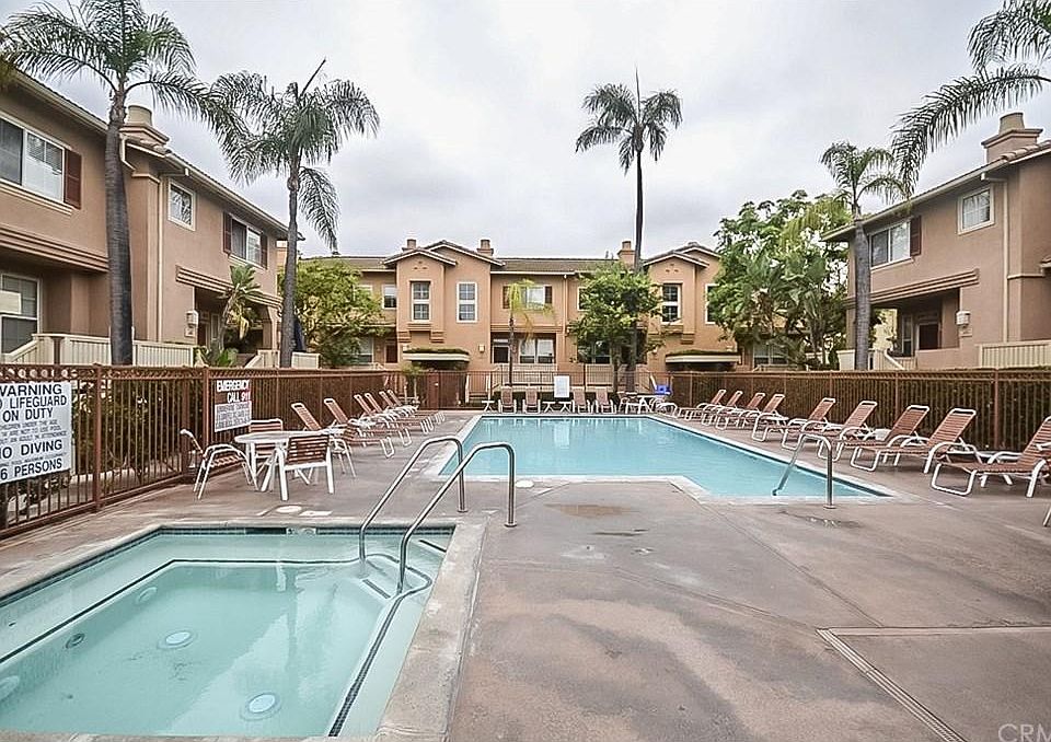 Community POOL & SPA