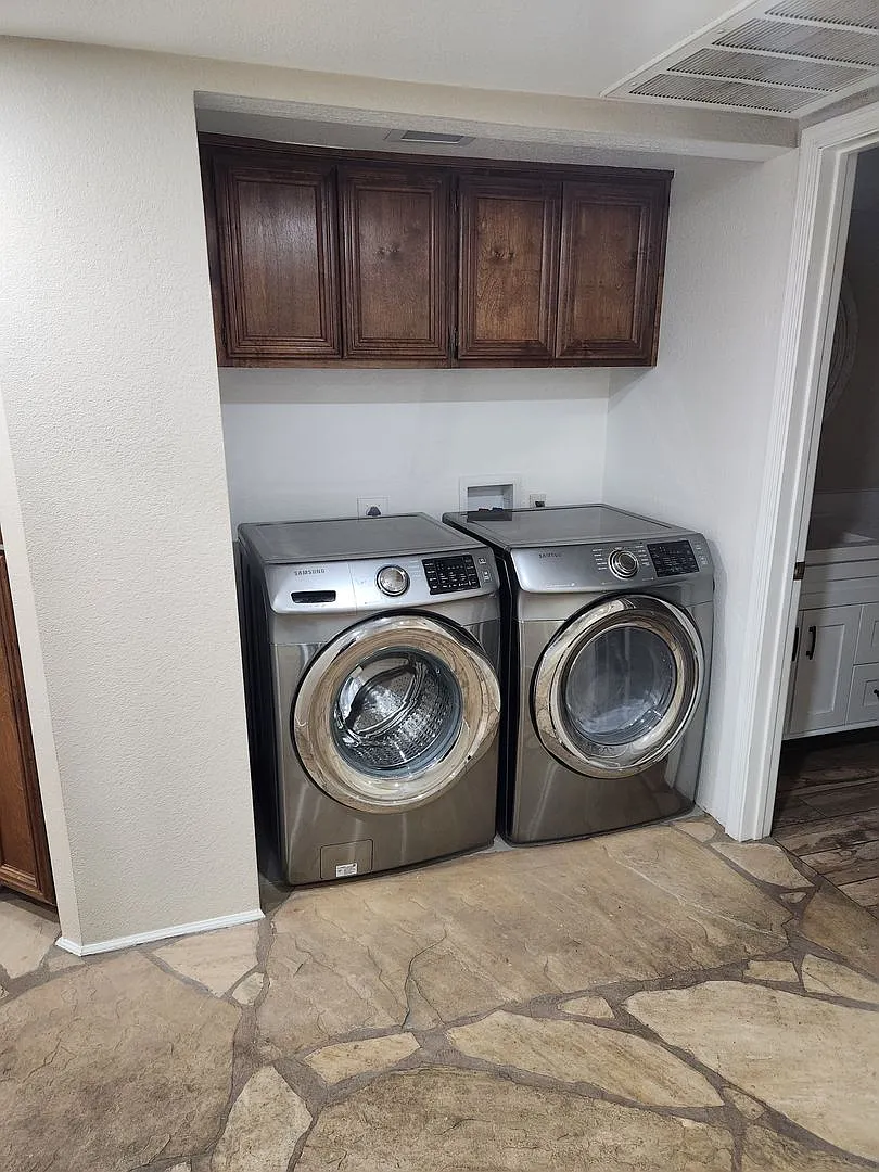 3bd 2ba located in Pointe South Mountain — Photo 4