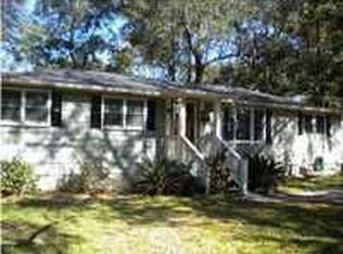 1510 Poinsettia Rd, Charleston, SC 29407