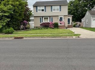 319 Fairview Ave, Middlesex, NJ 08846