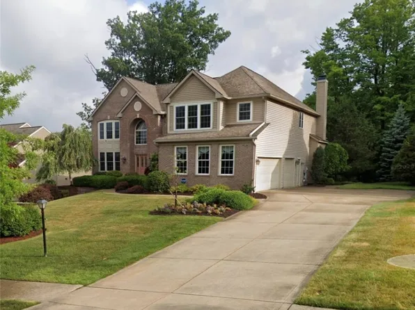 9236 W Hampton Dr, North Royalton, OH 44133
