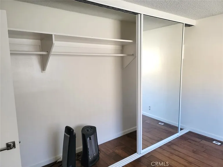 620 Illinois Ct #15 — Photo 6
