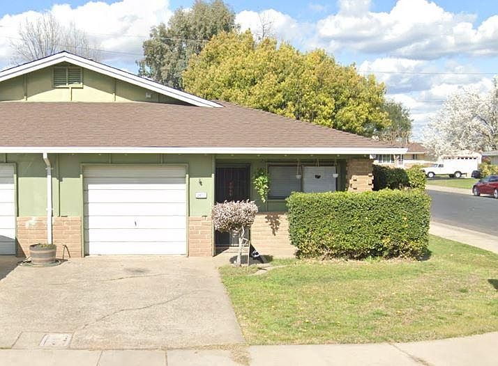 1st image of 2401 W Oxford Way