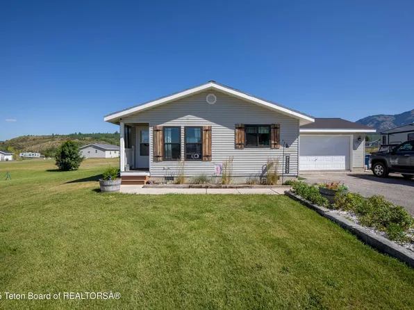 116 Spur Loop, Etna, WY 83118