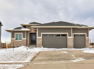 14205 Brookview Dr, Urbandale, IA 50323