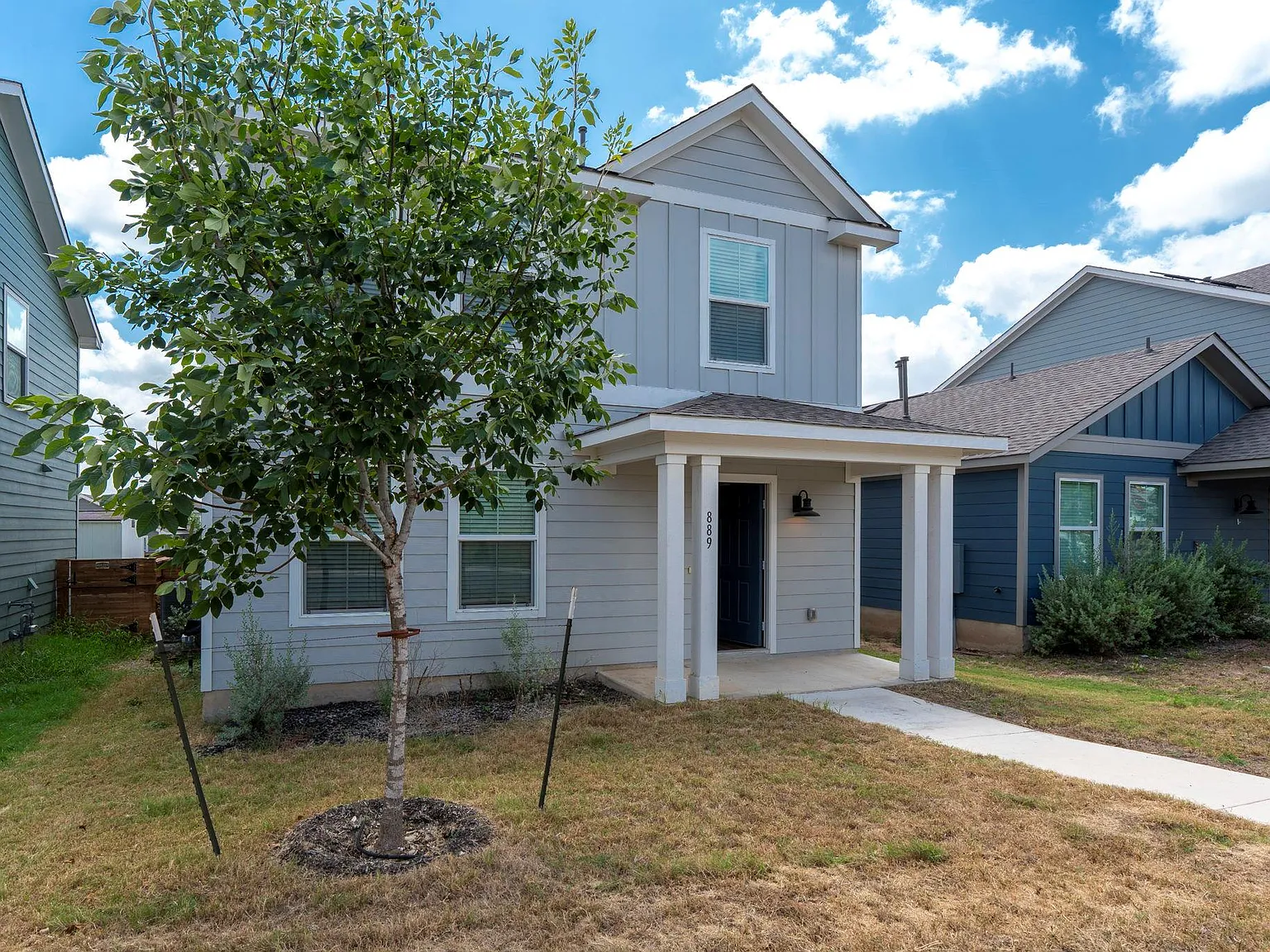 4 bed, 2.5 bath, 1879 sqft, $2,000 — Photo 3
