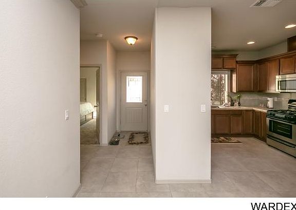 4th image of 2959 Country Club Dr