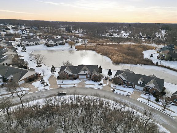 3rd image of 964 Ryan Ct
