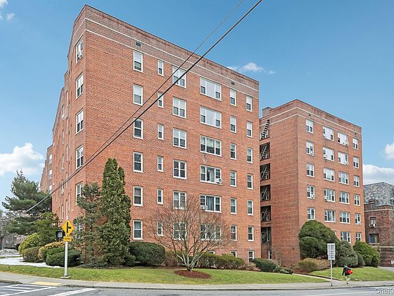 3rd image of 30 N Broadway #5H