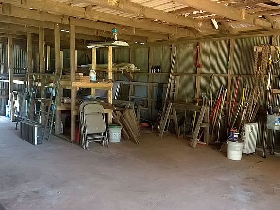 20x30 workshop interior