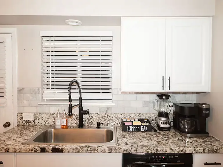 105 N Prindle Ave — Photo 18