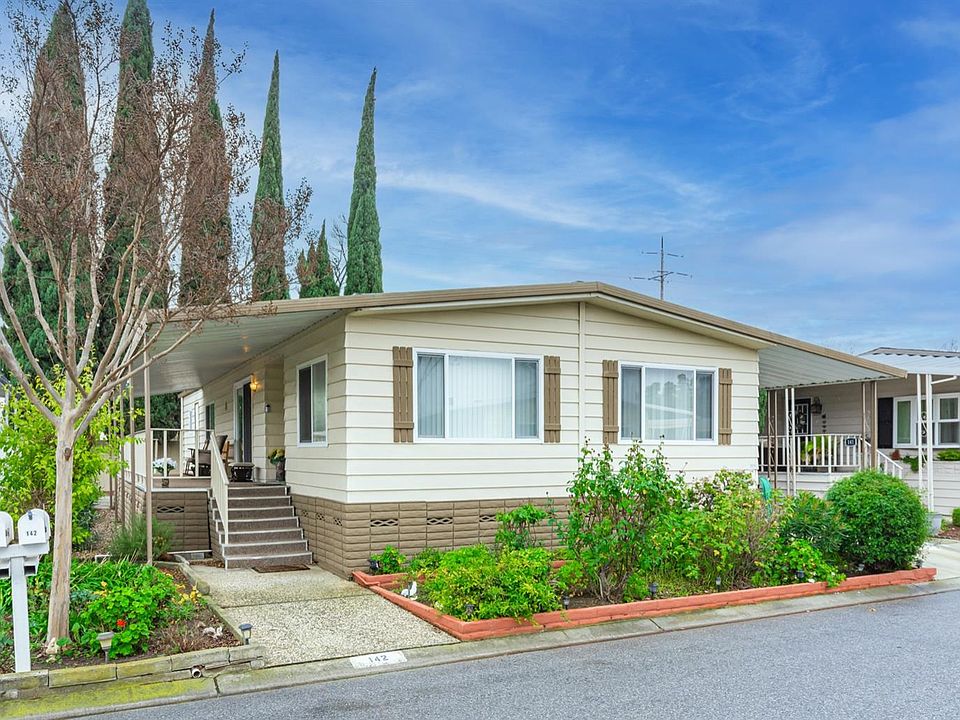 1st image of 142 Mountain Springs Dr #142