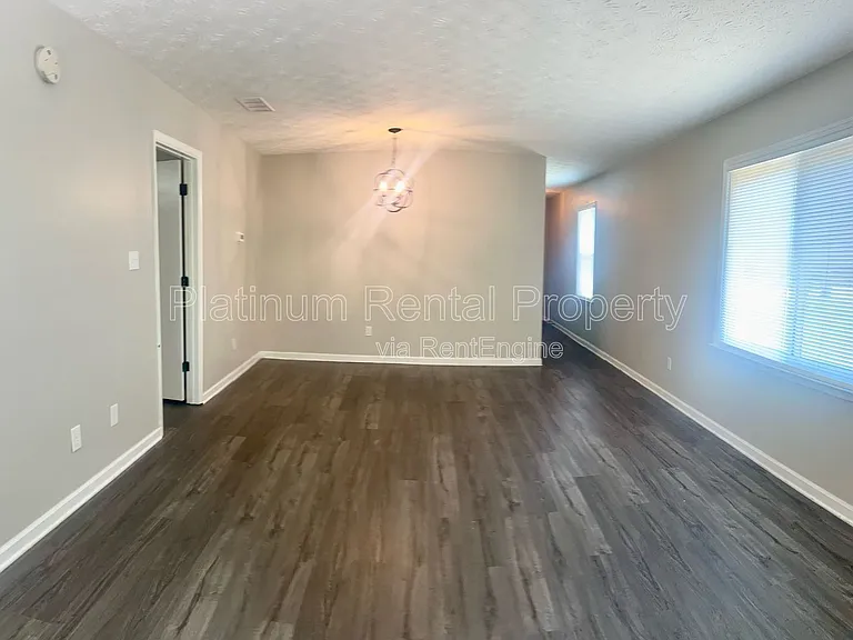 1614 Riverside Trl NE — Photo 5