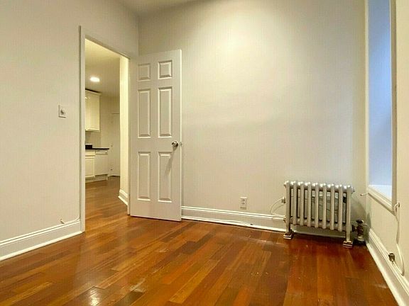 4th image of 222 Thompson St #3D
