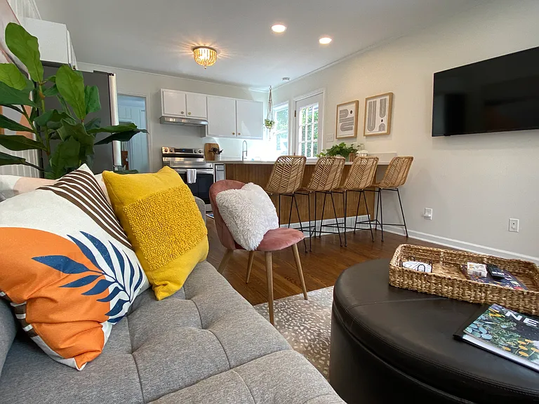 1008 N Buchanan Blvd #B — Photo 1
