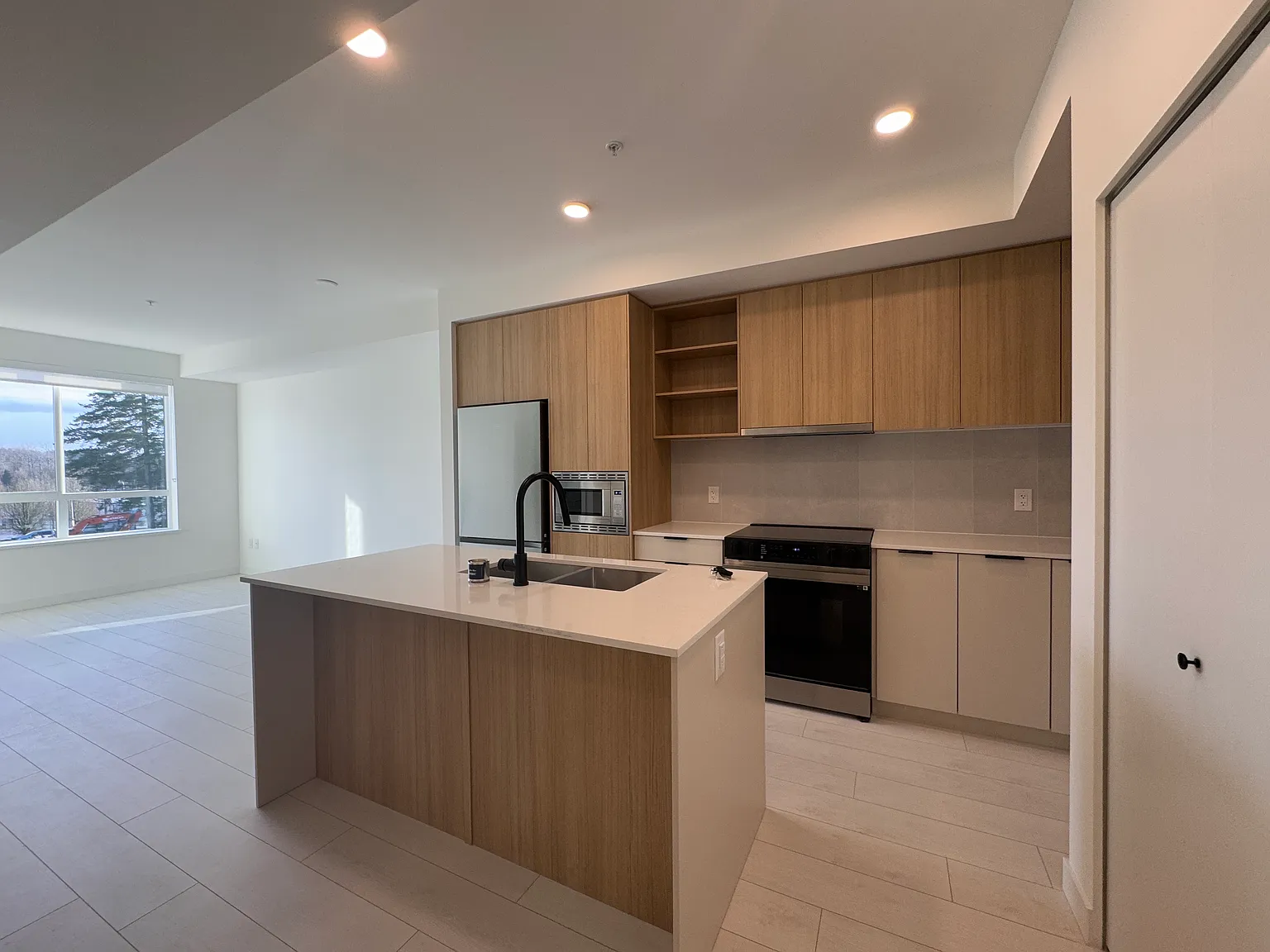 1 bed, 591 sqft, $1,600 — Photo 4