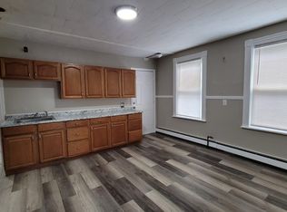 337 3rd Ave #1R, Woonsocket, RI 02895