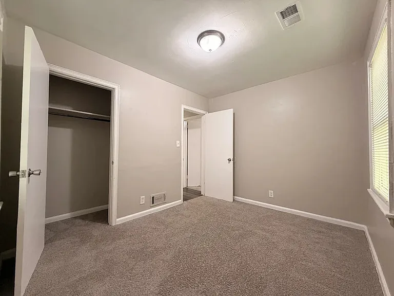 2524 Habersham Dr — Photo 5