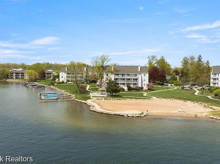 3591 Port Cove Dr #55 — Photo 40