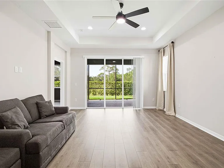 5918 Fiore Dr — Photo 12
