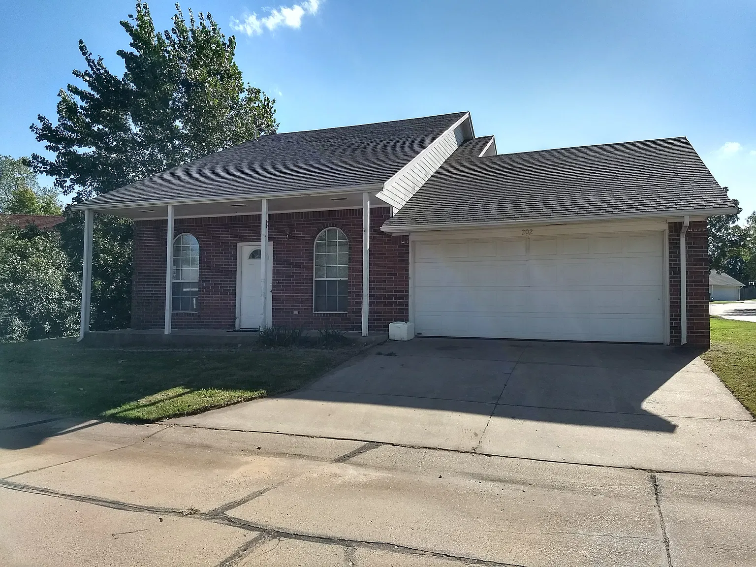 202 S Timbercrest Ct — Photo 1