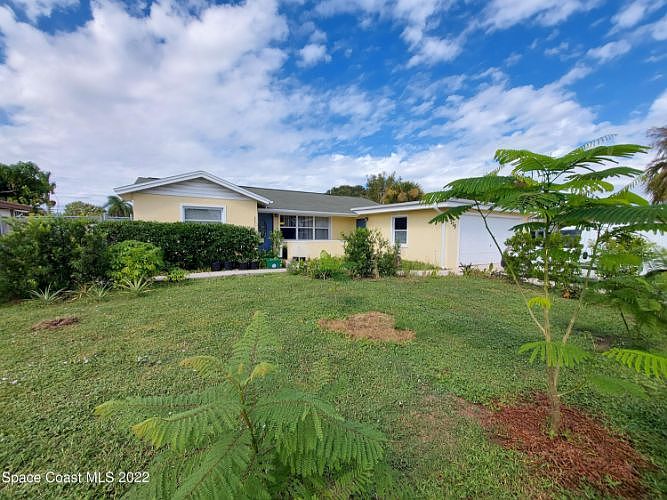1st image of 775 Montego Bay Dr S