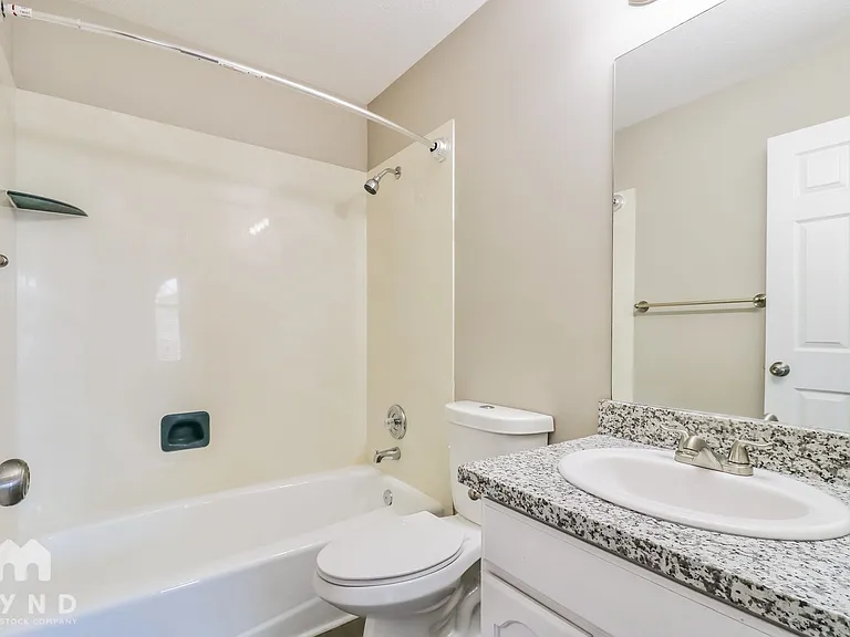 2056 N 1350 W — Photo 13