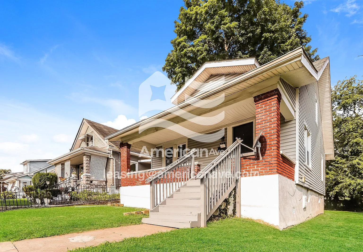 3 bed, 1.0 bath, 1225 sqft, $971 — Photo 3