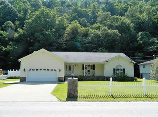 2388 Pond Creek Rd, Mc Andrews, KY 41543