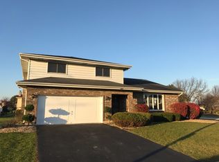 120 Red Barn Rd, Matteson, IL 60443