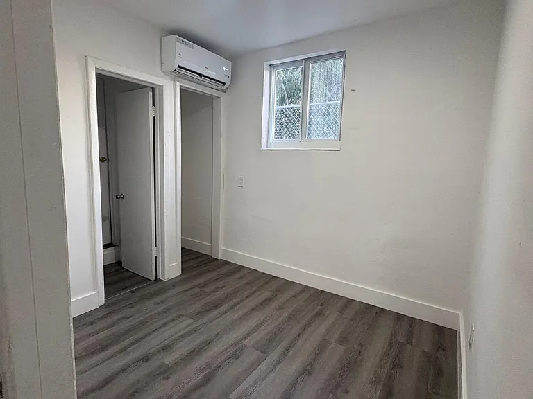 128 NW 9th Ave #4 — Photo 5