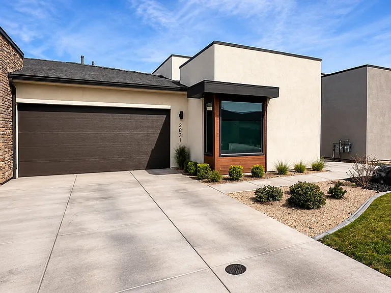 2831 E Snowberry Dr — Photo 1