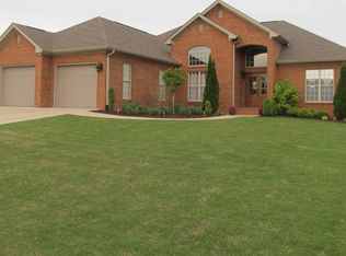 108 Grace Dr, Florence, AL 35630