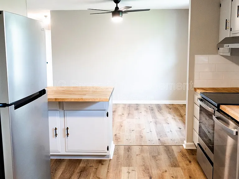 4200 Crestfield Rd — Photo 26