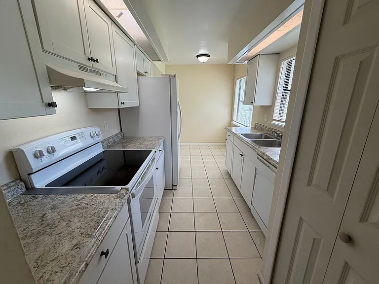 11608 Anjali Ct — Photo 4