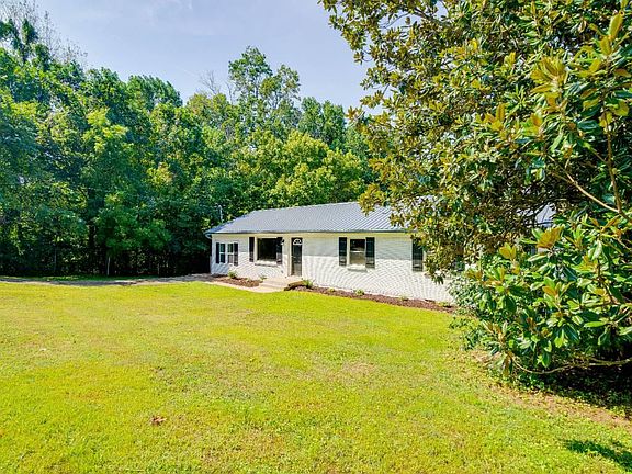 2nd image of 226 Cinderella Ln