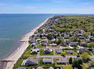 25 Overlook Knoll Rd, Mashpee, MA 02649