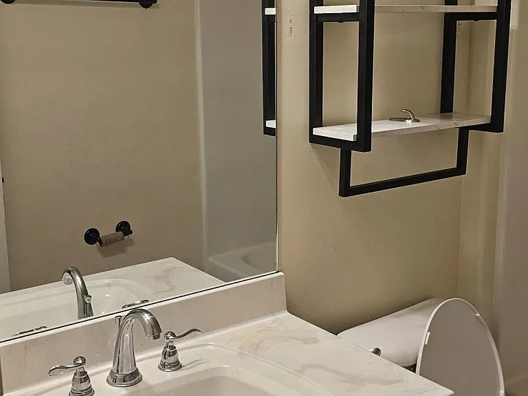 89 Shady Lane Cv E — Photo 17