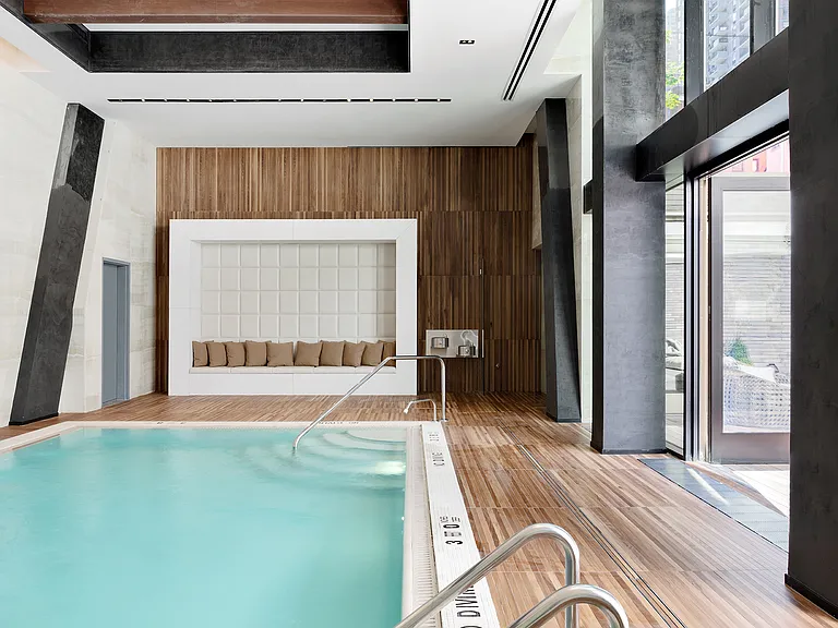 505 W 43rd St #6K — Photo 10