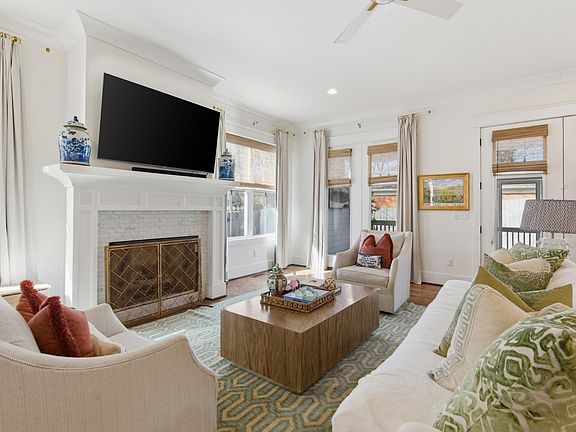 4th image of 171 Rural Ave