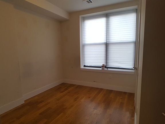 2nd image of 751 Dekalb Ave #2RV