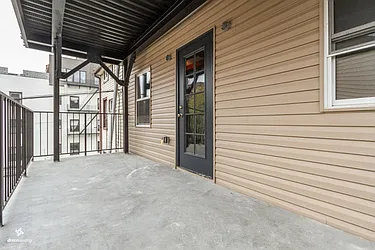 Rented by Dixon Advisory USA Inc.